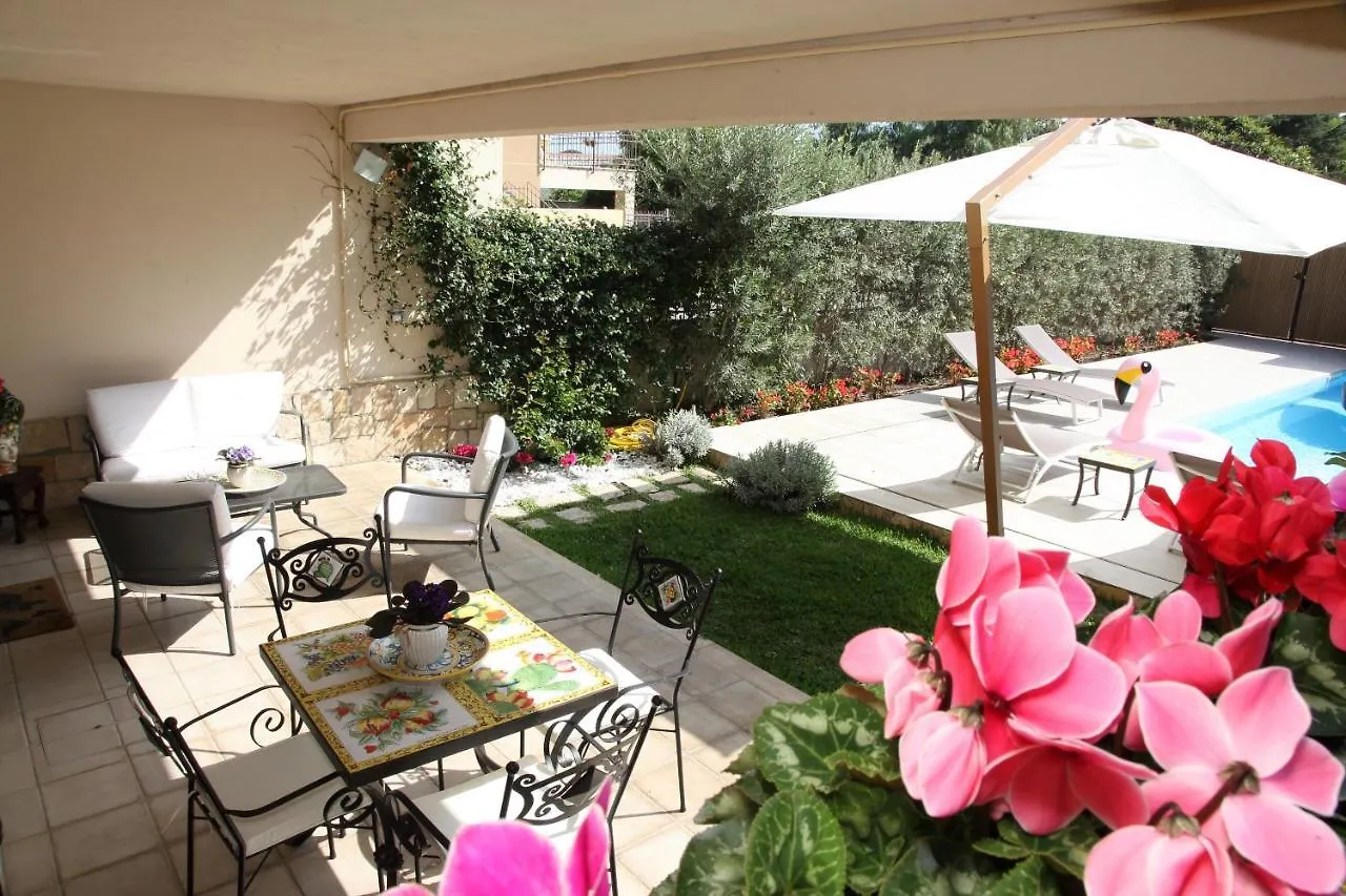 Domus Aurige Villa Messina 0*,  Italy