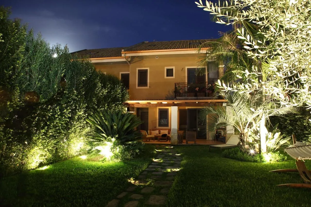 Domus Aurige Villa Messina